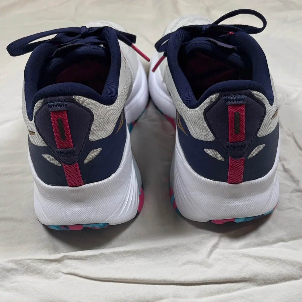Saucony Women's Sneakers - White, Pink, and Gold - Picture 8 of 8